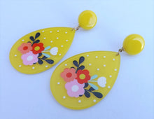 Load image into Gallery viewer, Vintage 60s Style Flowers on Yellow Acrylic Earrings
