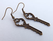 Load image into Gallery viewer, Vintage Key Drop Earrings (bronze or silver)
