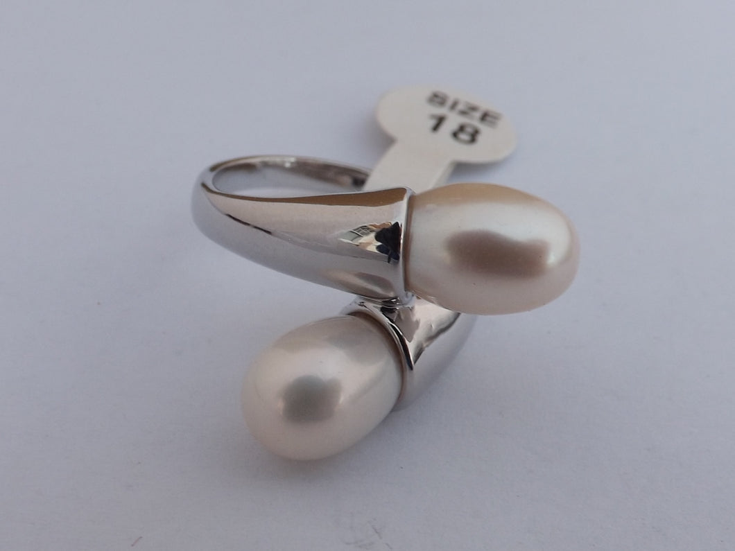 Copy of White Freshwater Pearl & Silver Tone Ring (size 9)