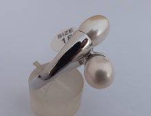 Load image into Gallery viewer, Copy of White Freshwater Pearl &amp; Silver Tone Ring (size 9)
