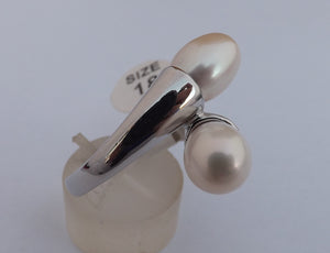 Copy of White Freshwater Pearl & Silver Tone Ring (size 9)