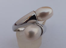 Load image into Gallery viewer, Copy of White Freshwater Pearl &amp; Silver Tone Ring (size 9)
