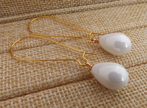 White Pearl Finish Teardrop on Long Gold Tone Kidney Hooks