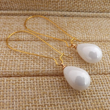 Load image into Gallery viewer, White Pearl Finish Teardrop on Long Gold Tone Kidney Hooks
