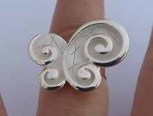 Load image into Gallery viewer, White &amp; Silver Butterfly Ring (adjustable)
