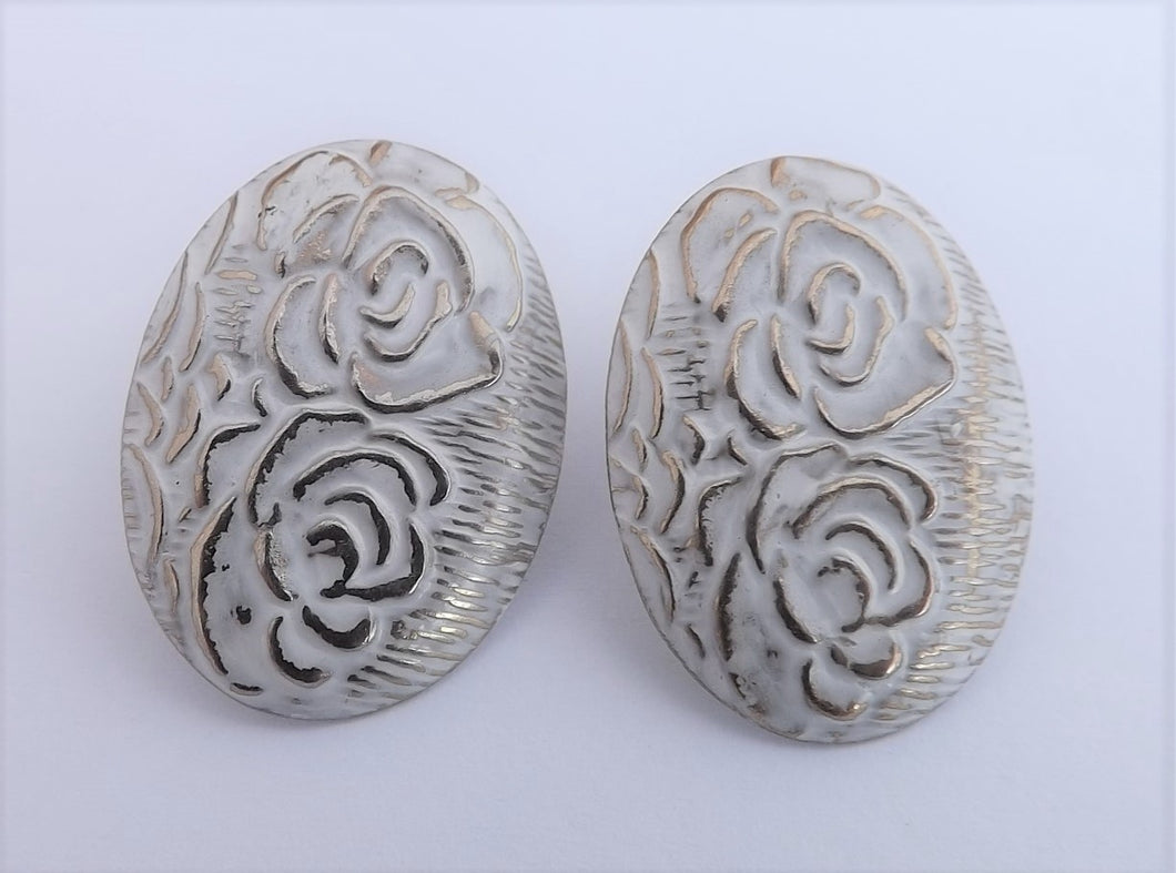 White & Silver Tone Roses Vintage Oval Stud Earrings