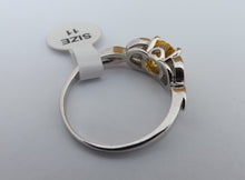 Load image into Gallery viewer, Yellow &amp; Silver Tone Costume Ring (size 11)

